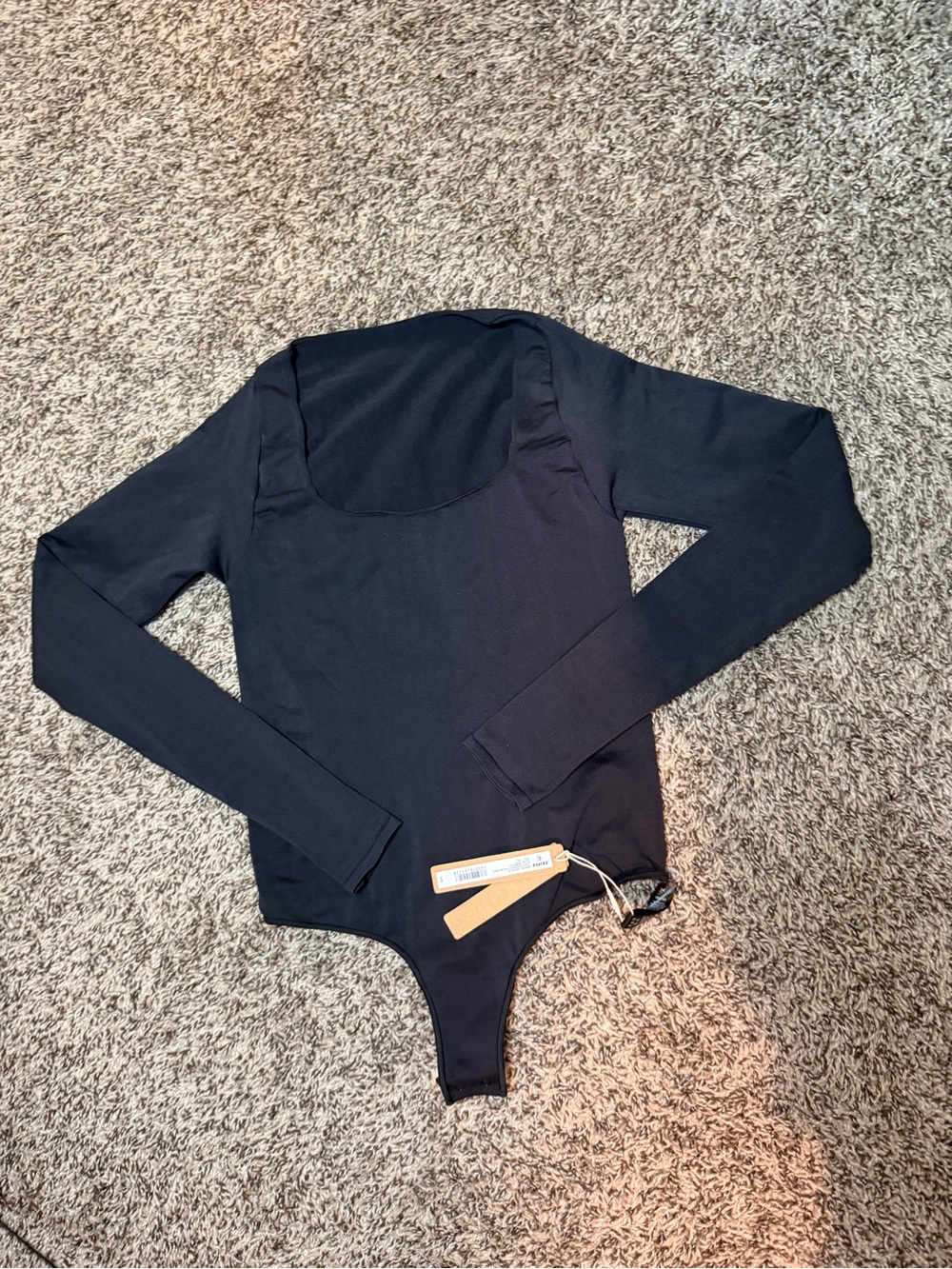 SKIMS Scoop Neck Long Sleeve Black Bodysuit - Picture 2 of 12